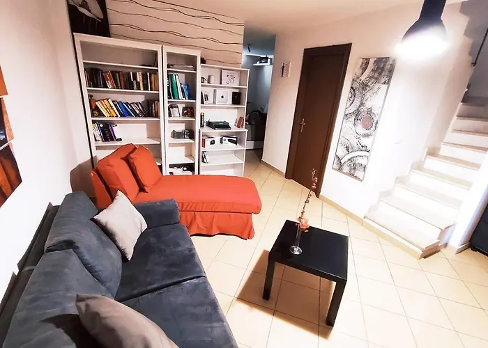 Large House 3 Floors City \'N Sea