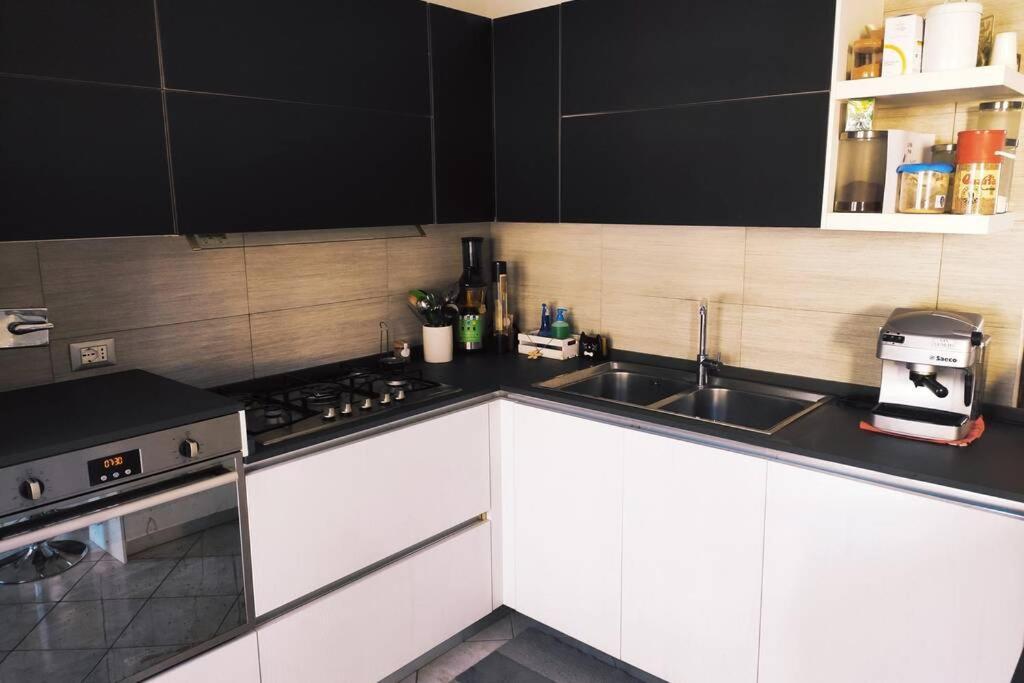 Large House 3 Floors 'n Sea Apartment Vitinia